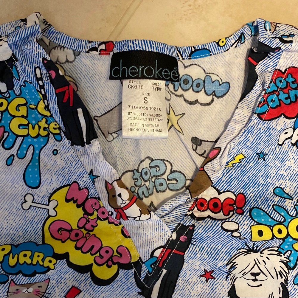 Cherokee Scrub Top - Picture 3 of 3
